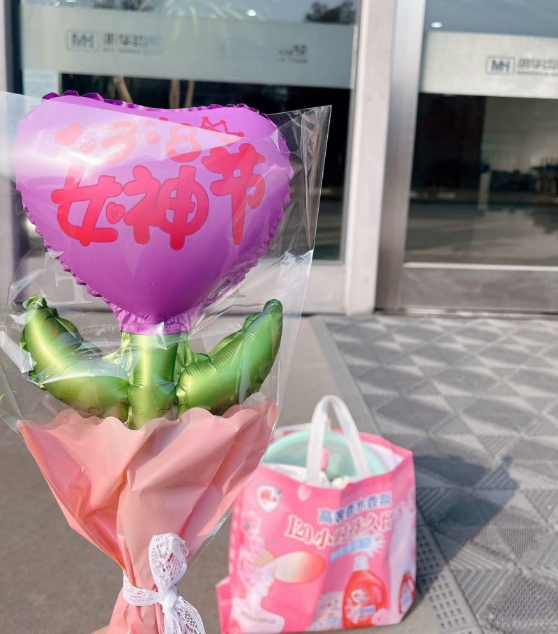 Wenling Minghua Gear składa hołd „jej mocy”: pracujące kobiety kwitną blaskiem i błyszczą kobiecym urokiem